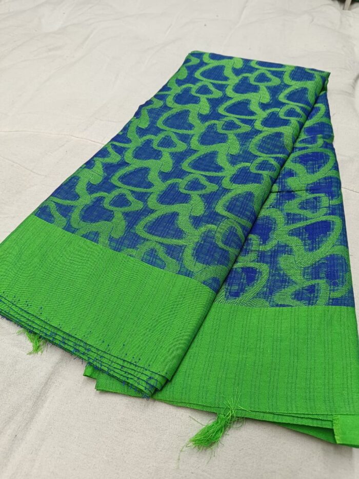 Stylish Cotton Kota Check Saree - Image 4