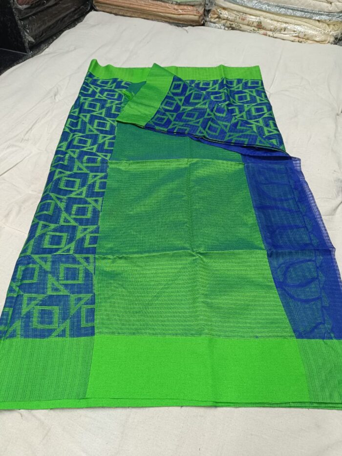 Stylish Cotton Kota Check Saree - Image 4